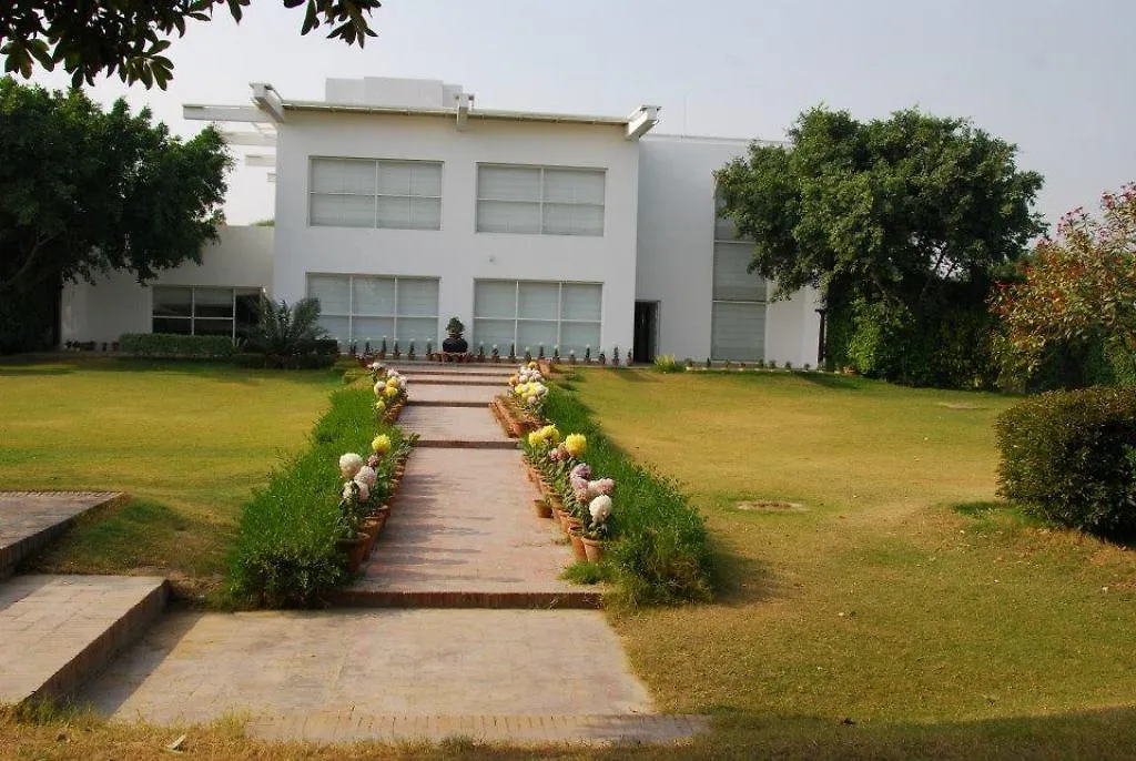 Aravli Vista Hotel Gurgaon Country house