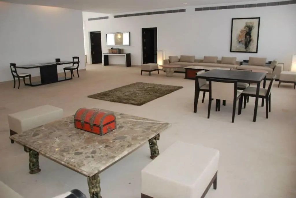 Country house Aravli Vista Hotel Gurgaon